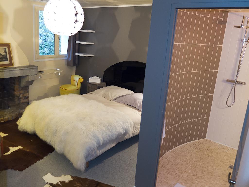 Hotel Au Fil De L'Eau - La Malate Besançon Pokoj fotografie